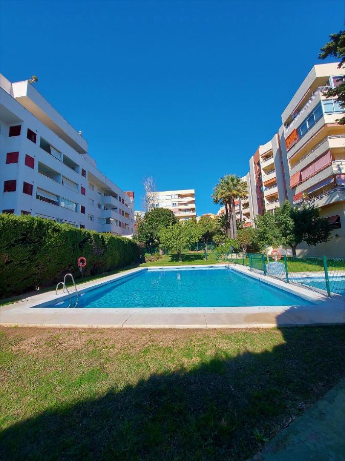 Апартаменты Cozy 2-bed 2-bathroom In Town Centre *